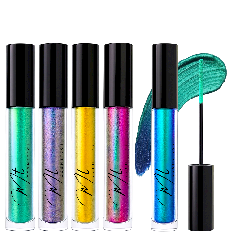 Reflets irisés du mascara multichrome Lashtrip sous la lumière.
