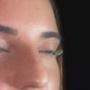 Mascara multichrome Lashtrip avec reflets changeants et effet volume.